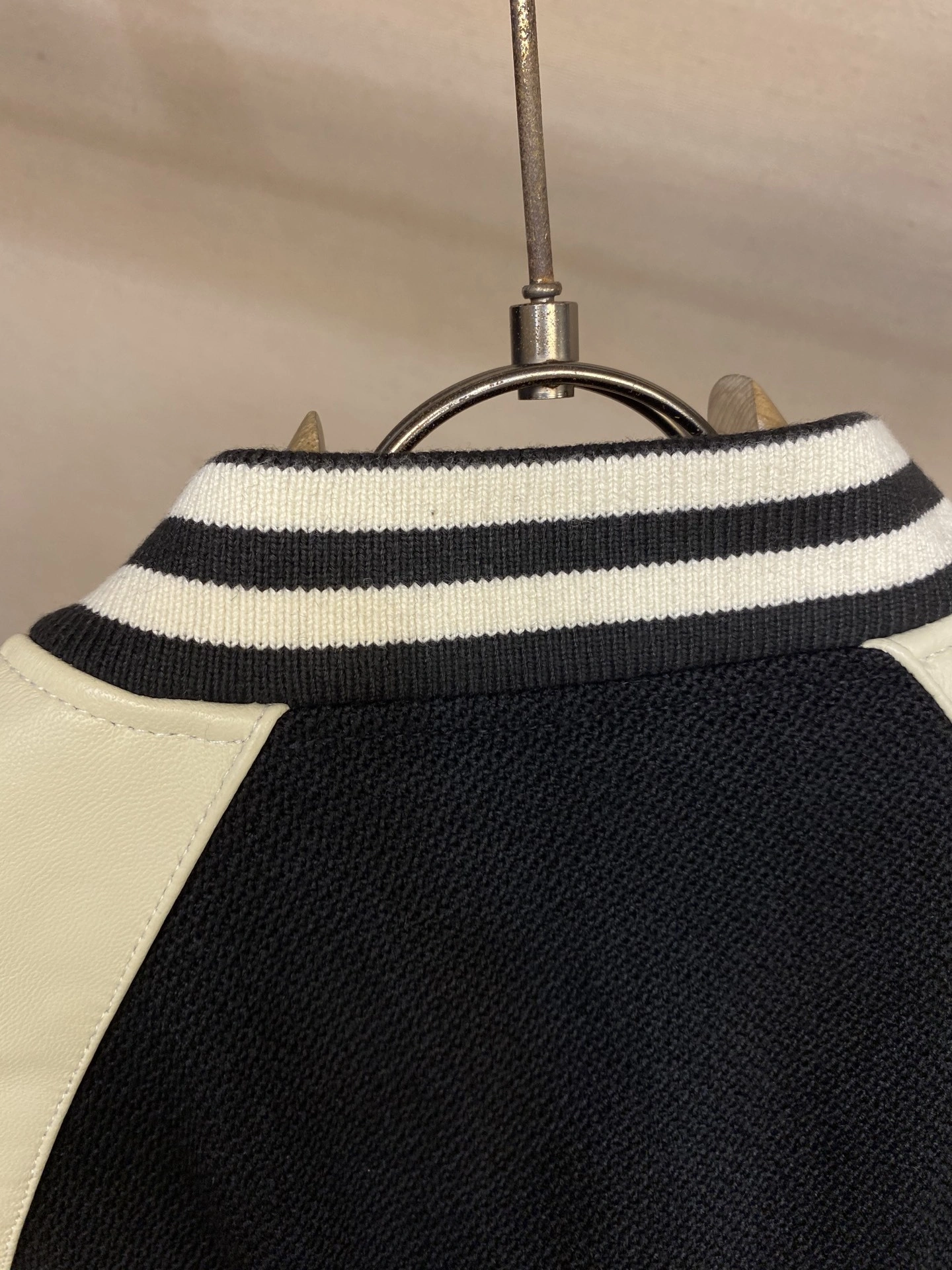 wg.luxury-- 358i95 sheepskin wool item: E-F443J1602H